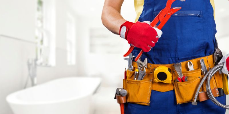 Como Evitar Golpes na Contratação de Encanador em Blumenau